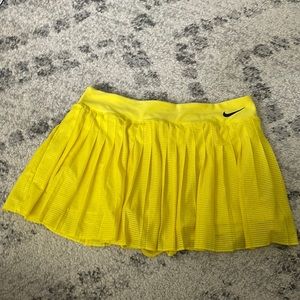 NIKE TENNIS SKIRT